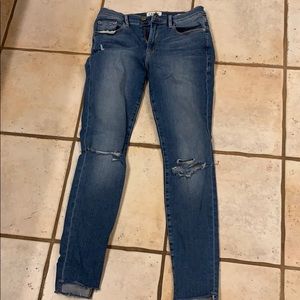 Frame denim distressed size 29
